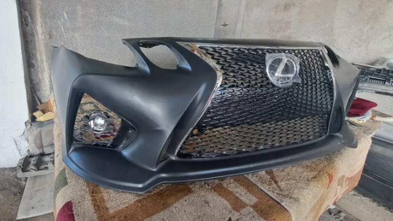 Передний бампер Lexus Gs 2008